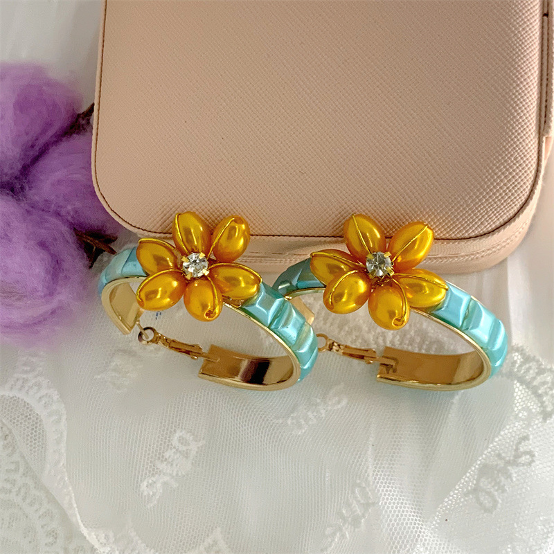 Fashion Flower Imitation Pearl Alloy Inlay Rhinestones Womenu0027S Hoop Earrings 1 Pair