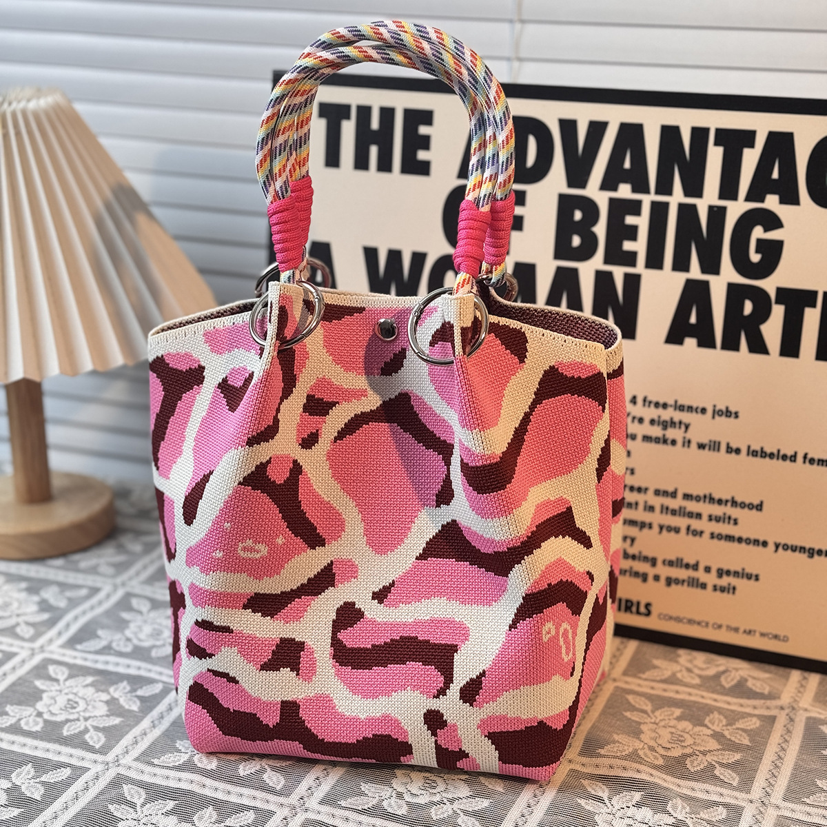 ニットハンドバッグ、ニッチデザインバケットバッグ、トートバッグ、ハンドバッグ、カジュアルで多用途なショルダーバッグ、ニットポータブルバッグ