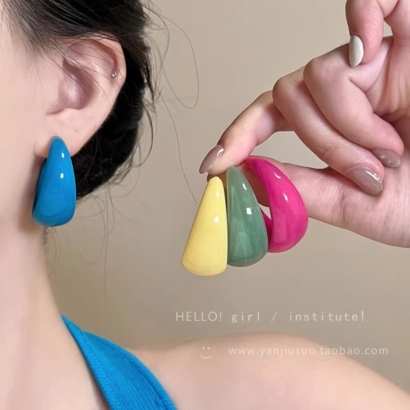 Colorful C-Shaped Hoop Earrings Suitable for Spring, Women's Beach Vacation Style Exaggerated Hoop Earrings, Dopamine Plain Hoop Earrings