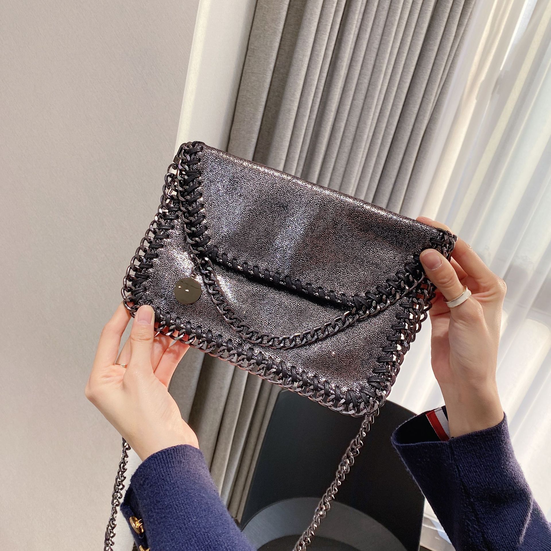 Черный и серебро