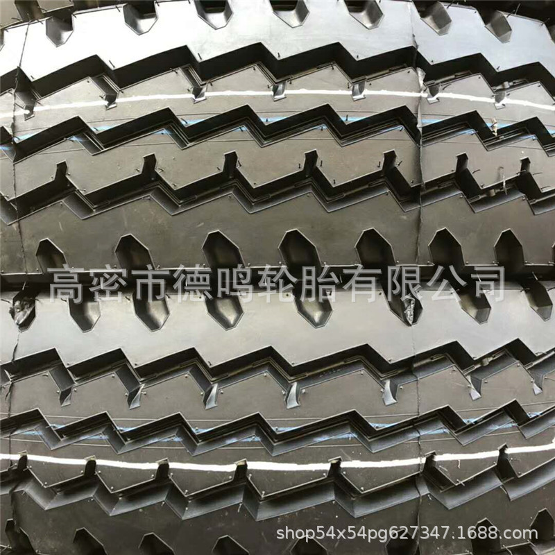 Los fabricantes venden neumático de camión 265/70R19.5, camión vacío neumático de alambre de acero 265 70 r19.5