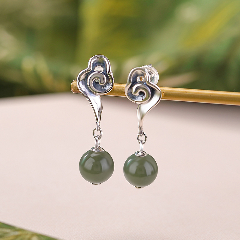 Bông tai bạc S925 đính ngọc Hòa Điện tự nhiên phong cách Trung Hoa hình đám mây — một cặp
