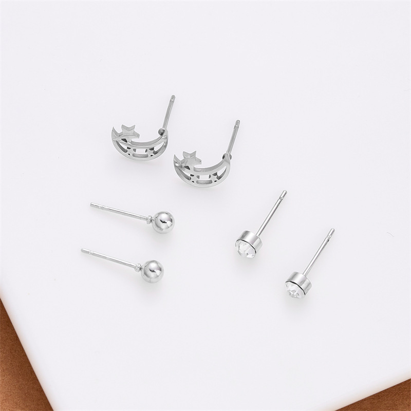 Hot Selling New 3 Pairs Of Heart-shaped Diamond Inlaid Combination Card Set Korean Version Fashionable Earrings_voghion.com