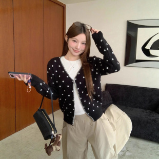 ���ĺ�ɫ V�I���c�_��2025���¿�B���OӋ�аٴ��@���L����������