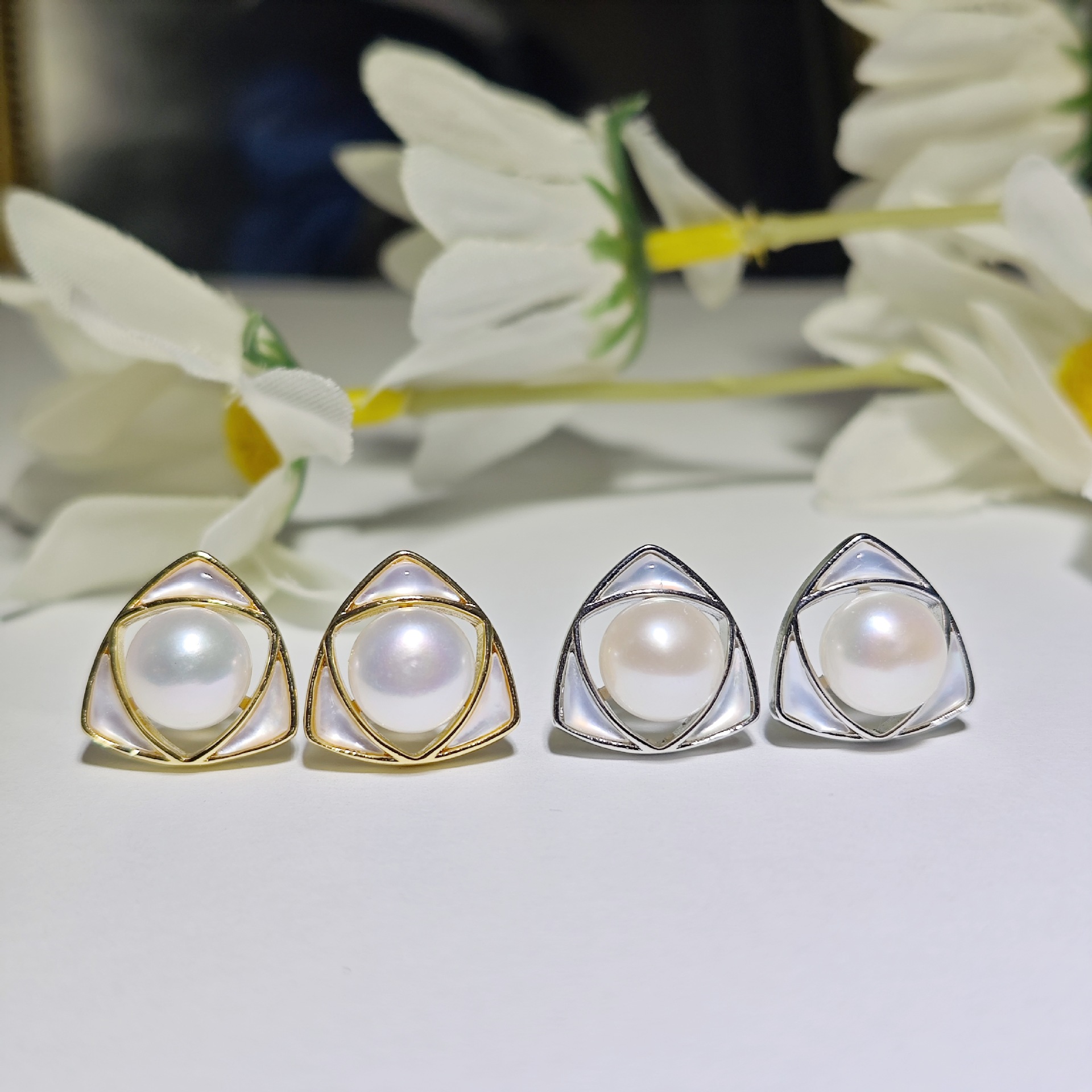 삼각 화이트 쉘 화이트 펄