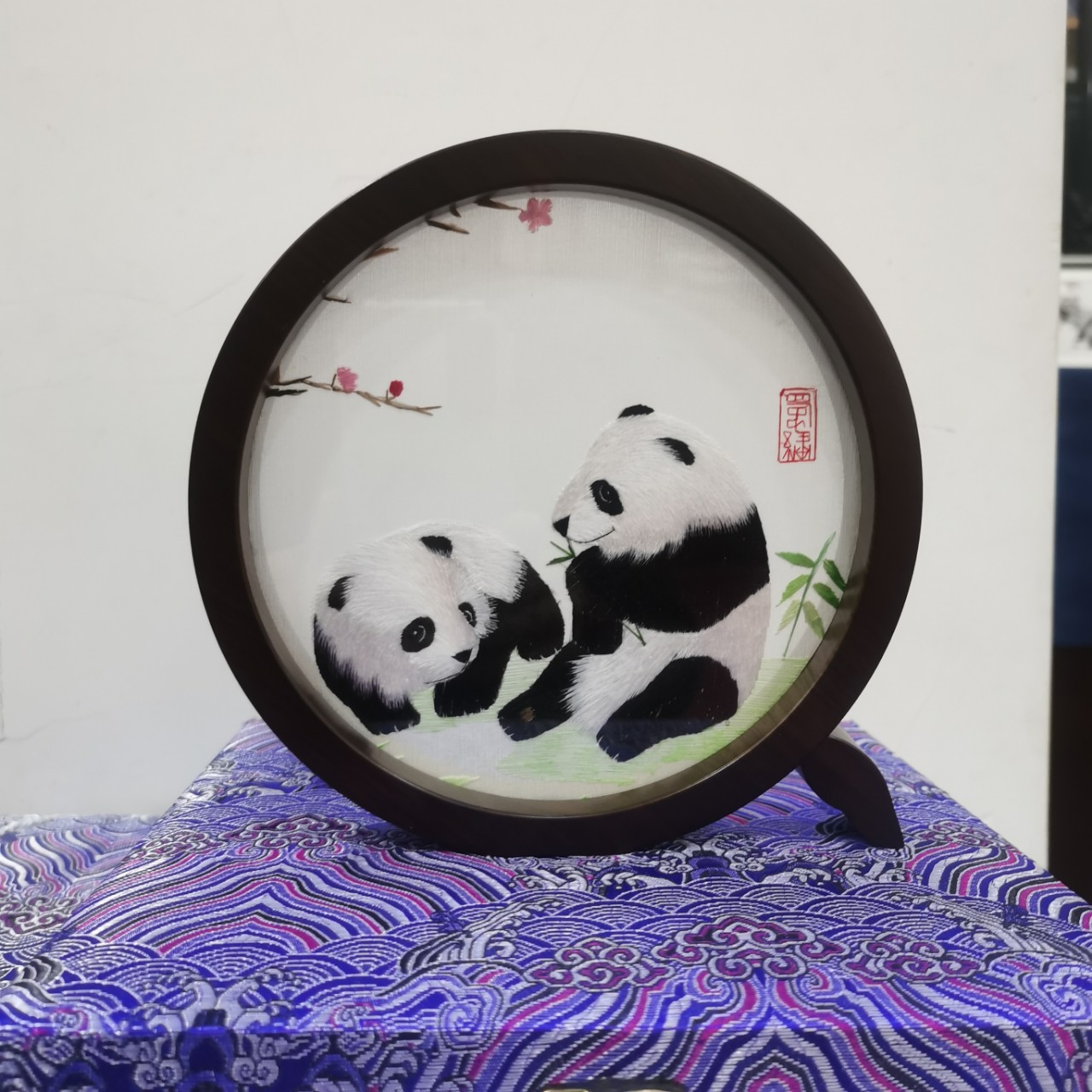 蜀绣熊猫小摆件手工刺绣双面绣中国风玄关摆件熊猫周边特色伴手礼