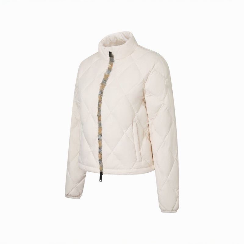 New autumn and winter casual and fashionable women’s down jacket with distinctive plaid pattern and zipper New autumn and winter casual and fashionable women’s down jacket with distinctive plaid pattern and zipper