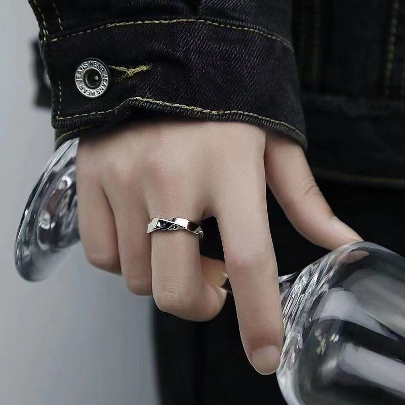 Mobius Strip Ring For Men Vintage Style Trendy Couple Finger Ring_voghion.com