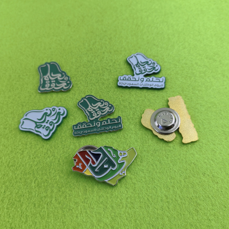 金属クロスボーダーサウジアラビアココナッツツリーメッドイブンシリーズスポットバッジギフトバッジ漫画バッジ卸売価格|undefined