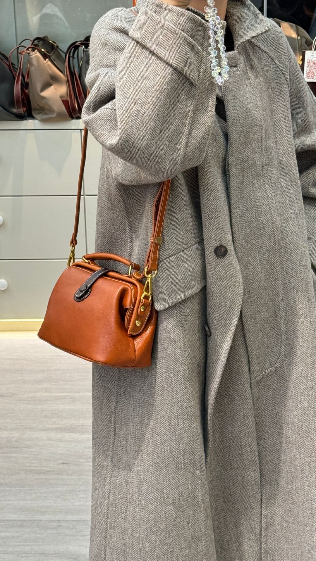 Top Grain Cowhide Leather 2024 New Handcrafted Doctor Bag For Women, Niche Crossbody Genuine Leather Bag, Practical And Versatile For Commuting - Thumbnail 6