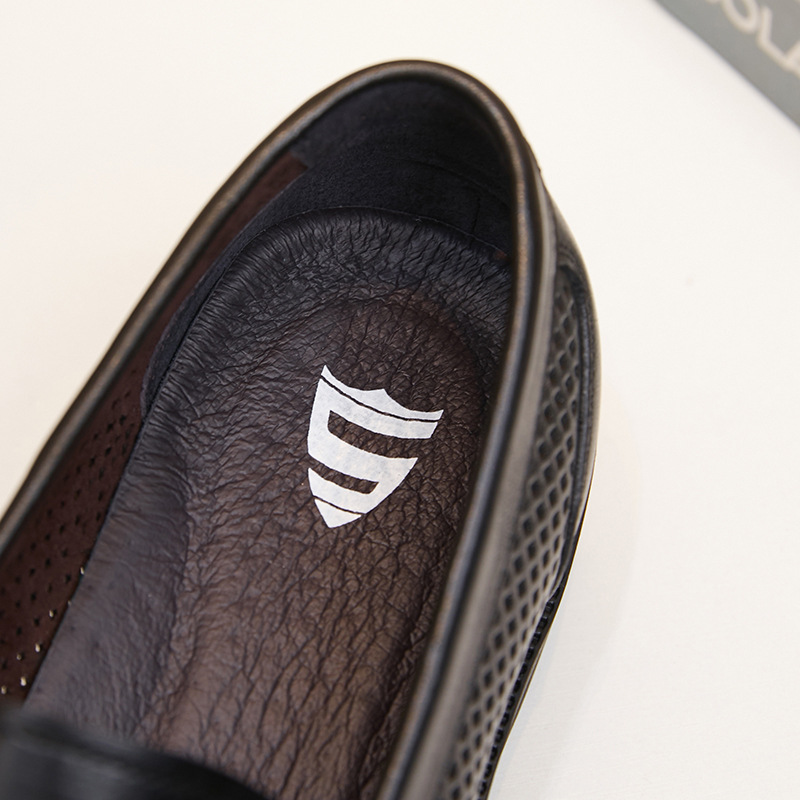Leather hollow breathable men's business casual leather shoes cover foot punching professional men's shoes_voghion.com