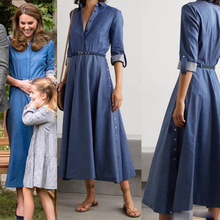 凯特王妃同款2022春夏季女装翻领短袖侧订扣蓝色中长款牛仔连衣裙