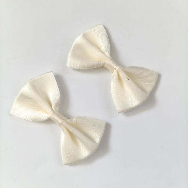 Solid color bow tie with bow