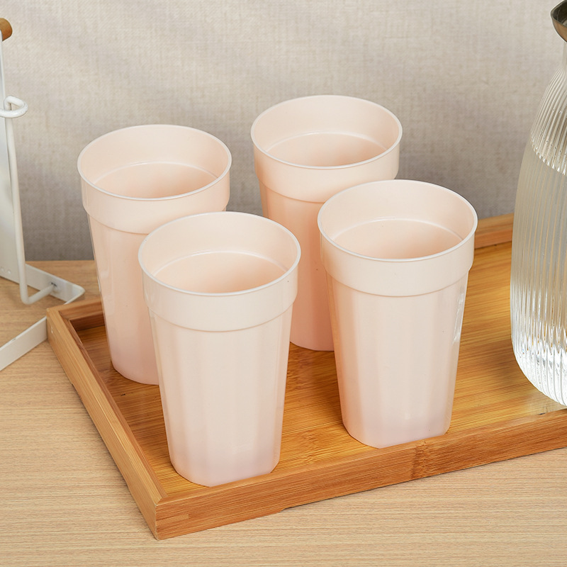 Taza de agua de plástico personalizada pp taza cuadrada duradera taza de color taza de jugo taza de cepillo de dientes taza moderna simple al aire libre
