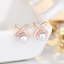 新款原创韩版耳钉女银针高质量珍珠交叉设计感耳环ins网红百搭潮