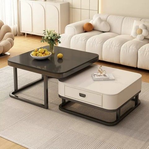 검은색 유리 70개 + 순백색 슬레이트 60개 + 검은색 다리