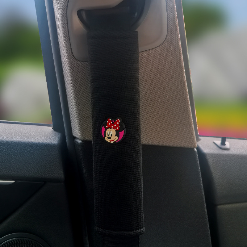 Cubierta de hombro con correa de coche Cubierta protectora de hombro de mujer de coche de dibujos animados lindo Four Seasons General Car Supplies Decoration