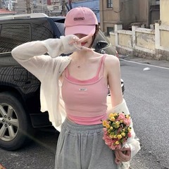 偽の2つの底のサスペンダーのベストの女性の夏の外は下着を着て胸のデザイン感を拭きます。