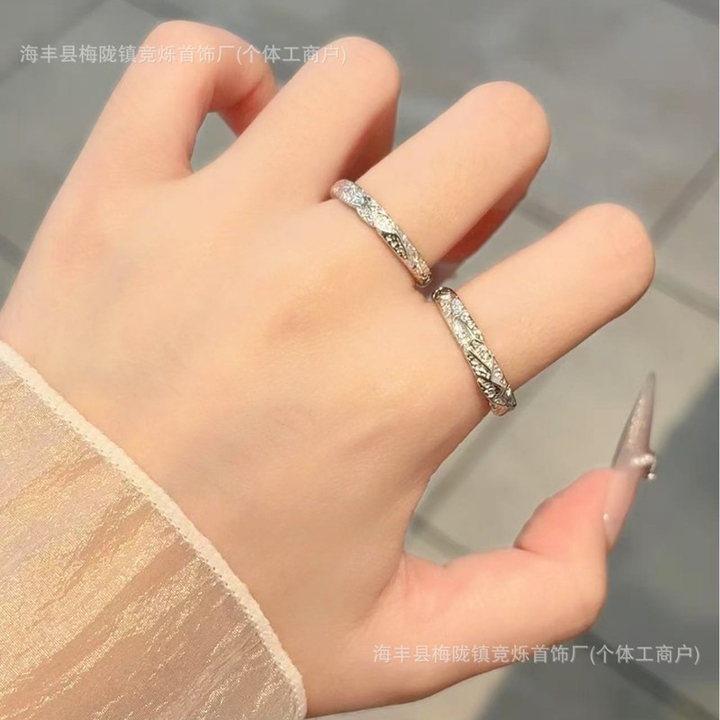 范家带logo熔岩之恋情侣戒指小众不规则肌理感情侣对戒开口调节|undefined
