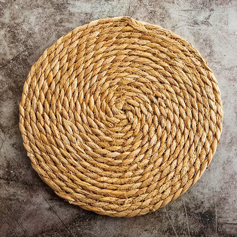 Venta caliente de Amazon manteles individuales de paja, posavasos de paja, almohadillas de aislamiento térmico, almohadillas de olla de arena tejidas con paja para la decoración de la mesa