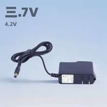 3.7V 4.2V�늳س���� �ůЬ�l������18650����������D���F؛