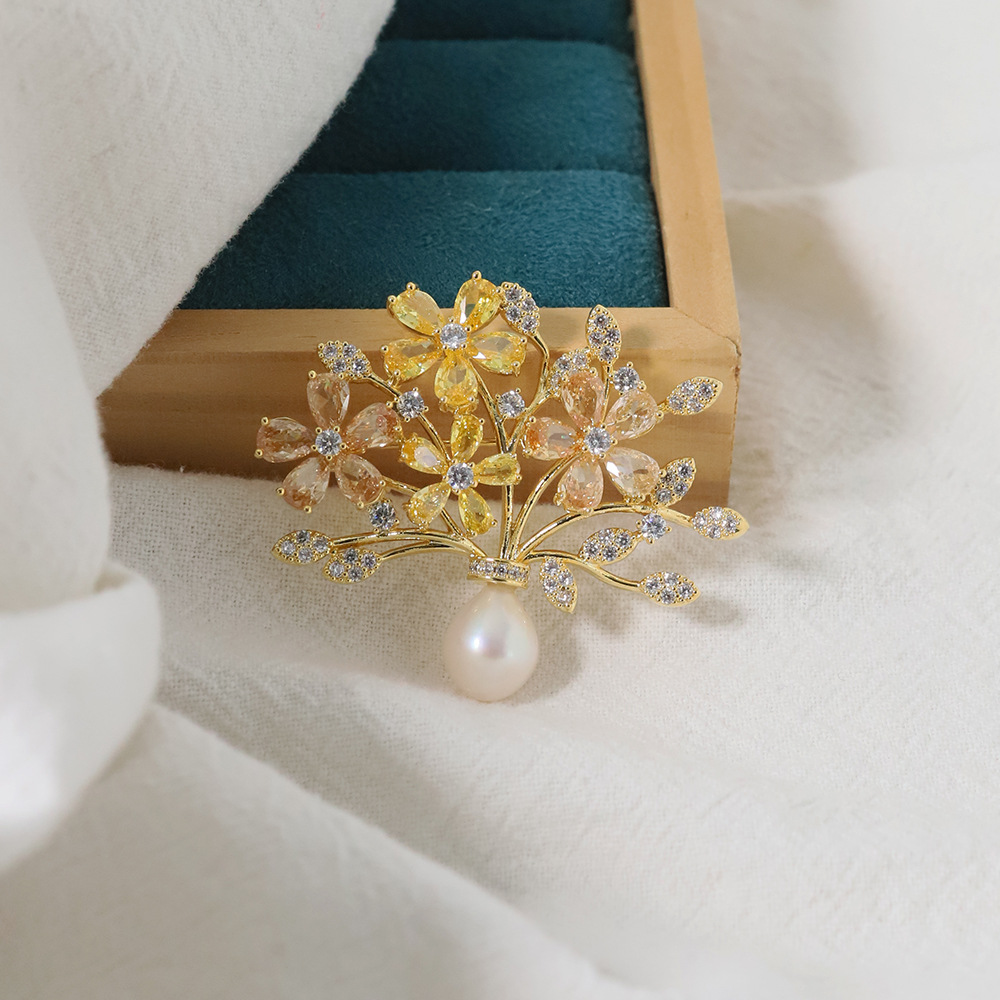 Retro simple estilo nacional broche de flores de flores de cobre chapado en oro micro-peltina temperamento femenino broche de flores de pecho de perlas accesorios de soporte vacío image 2
