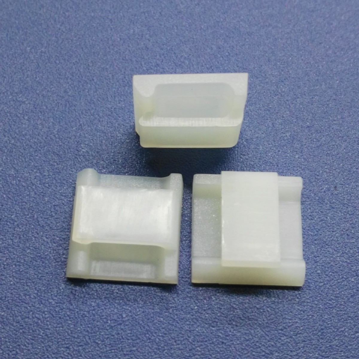 供应环保高精度塑料扣具,塑胶扣具,尼龙扣具,排线固定座GMWSB系列