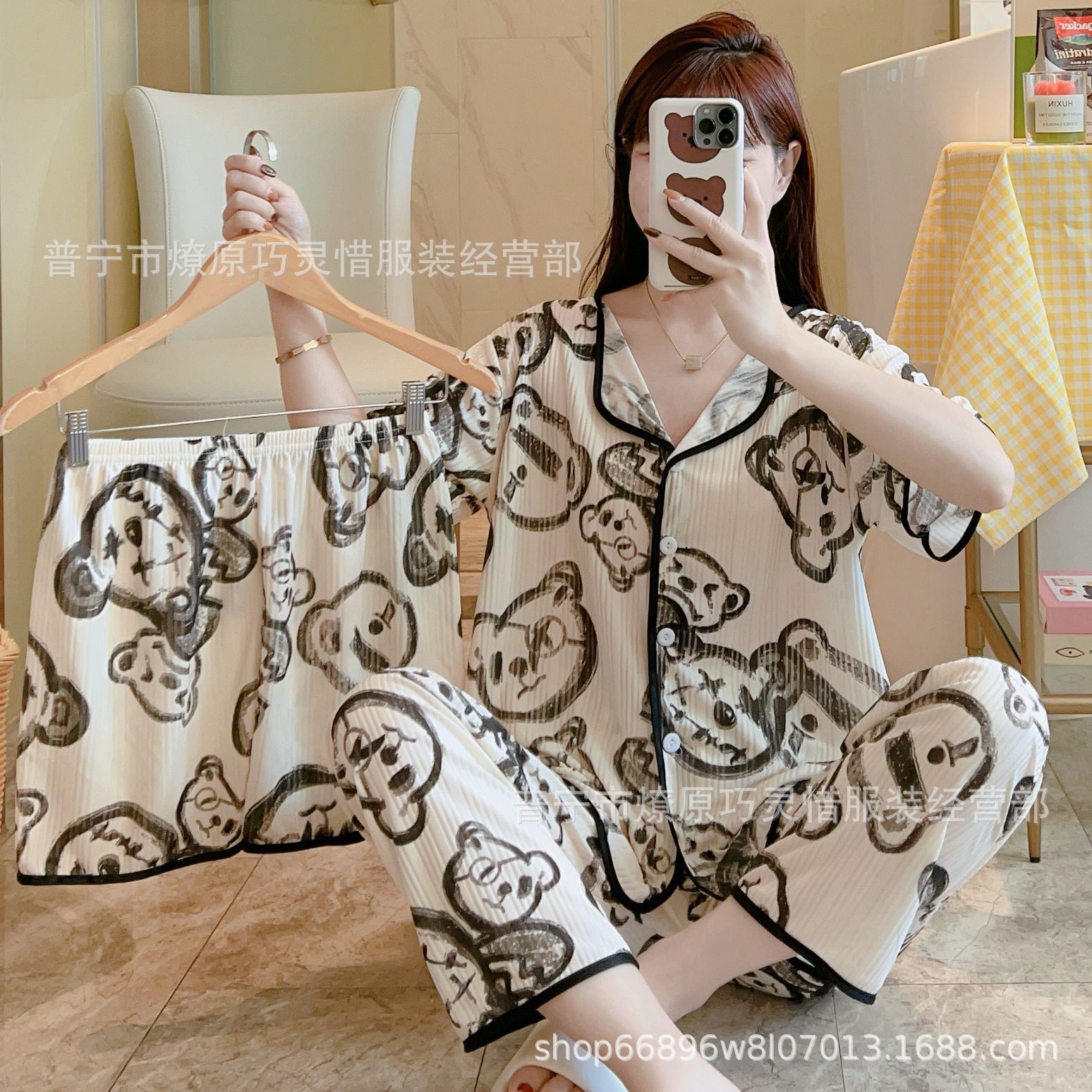 Nuevo estilo pijamas traje de tres piezas de las mujeres pijamas de estilo coreano de verano dulce ins estilo desgaste para el hogar conjunto de tres piezas entrega de una pieza