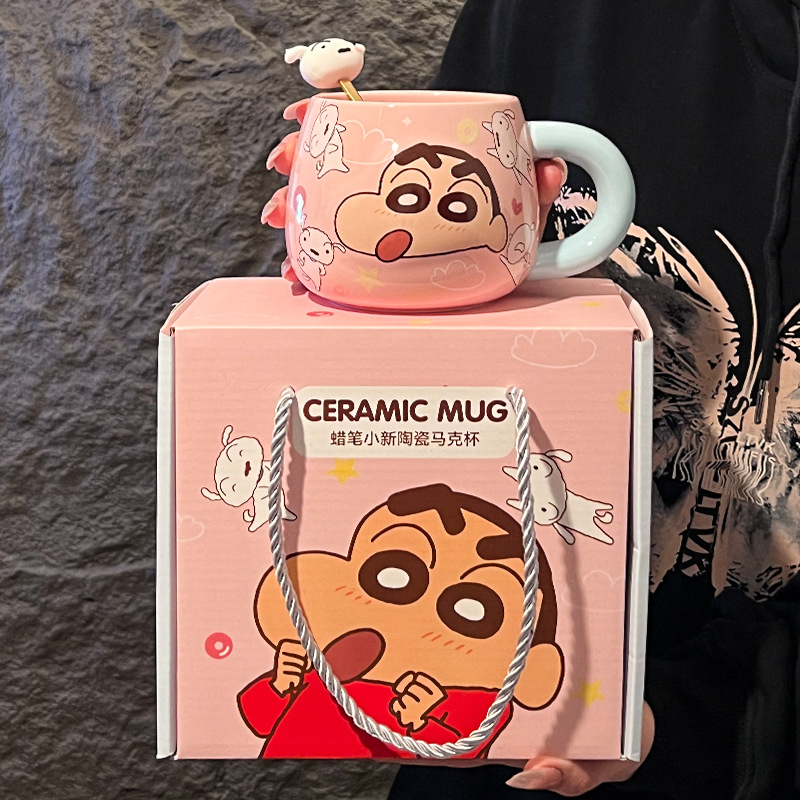 Autenticamente autorizado lápiz pequeño nuevo relieve de cerámica taza de marca encantadora caricatura de alto valor facial taza de pareja de oficina