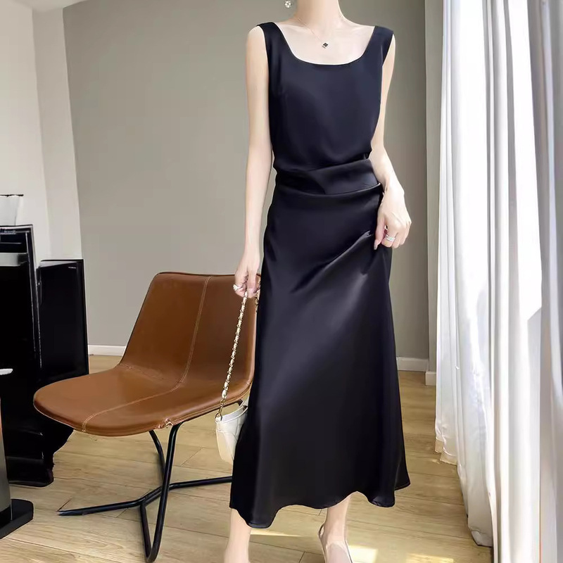 Summer 2024 French Style Inner Waisted Vest Skirt with Camisole Acetic Satin High-grade Square Neck Silk dress Women