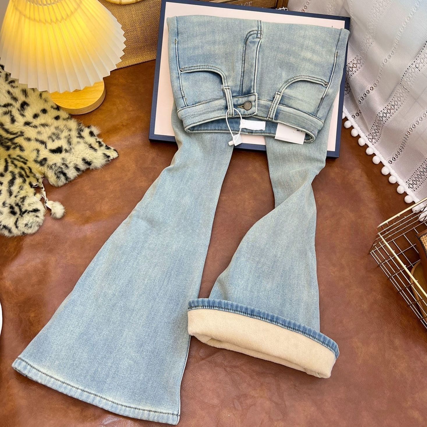 Women's Clothing Light Blue Plus Size Fleece Lined Thickened Flared Jeans High Waisted Slimming Stretchy Women's Denim Pants For Autumn Winter Style_voghion.com