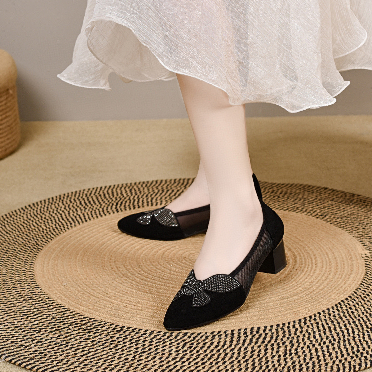 Sandal nữ mũi nhọn phối lưới nơ, gót dày 3 cm, kiểu dáng thoáng khí — Đen--3CM
