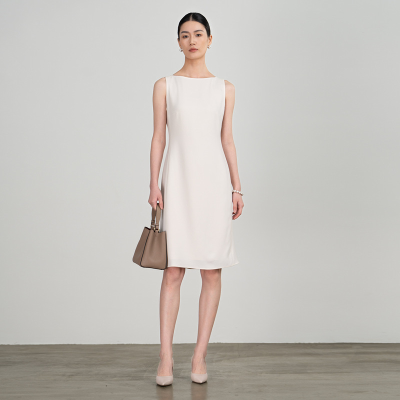 Imported Triacetate Minimalist Boat-Neck Slim-Fit Dress with a Slightly Fitted T*H Theory 4K+ High-End Feel