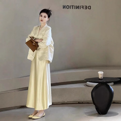 現物2025春には独特の美しい新中国風黄色コートスカートセットを着ています。