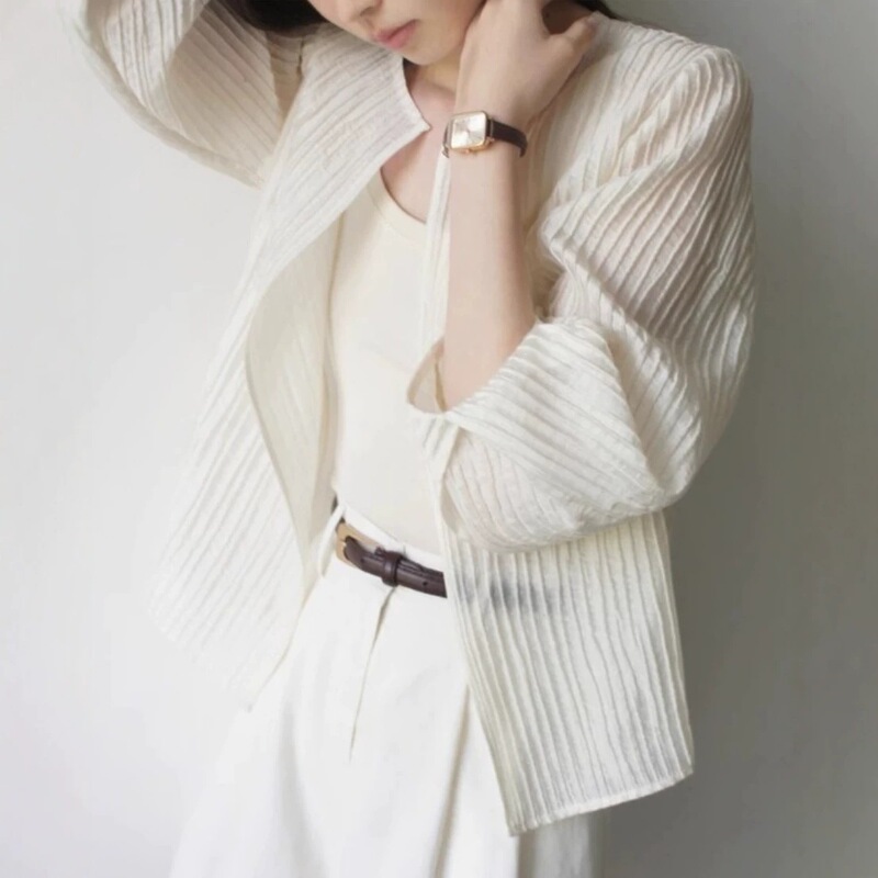 In-Stock Women's Three-Quarter Sleeve Shirt, New Spring/Summer Style, Sun-Protective Cardigan, Korean Style, Versatile, Multi-Color, Crinkled Fabric In-Stock Women's Three-Quarter Sleeve Shirt, New Spring/Summer Style, Sun-Protective Cardigan, Korean Style, Versatile, Multi-Color, Crinkled Fabric