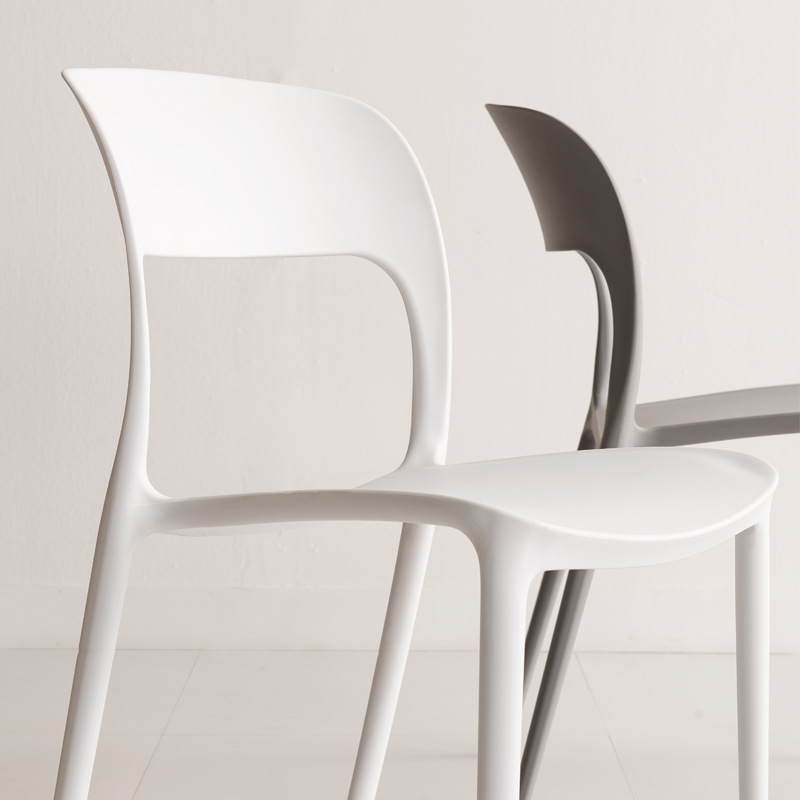 Silla de Comedor con Respaldo de PP para Uso Doméstico, Actividades al Aire Libre, Soporte para Proyectos, Silla de Entrenamiento, Silla de Plástico de Foshan, Diseñada Especialmente para un Estilo Simple y Moderno.