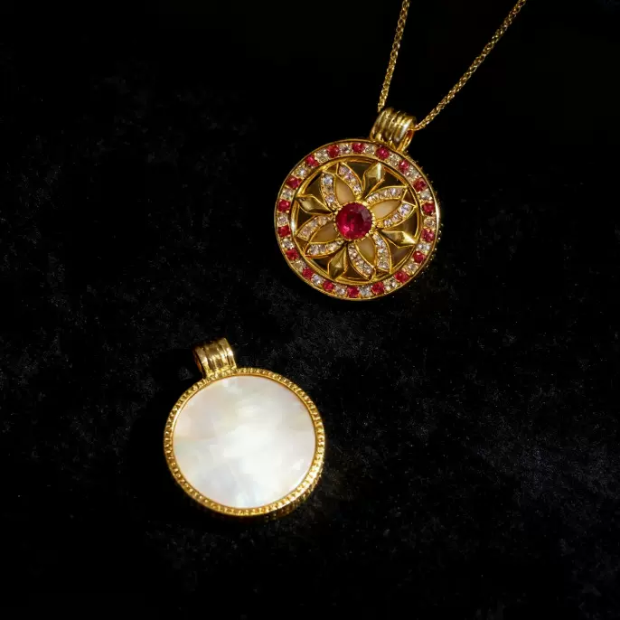 Au750  18k黄金吊坠 女式 轻奢国潮风 罗盘 水贝直发 工厂批发价