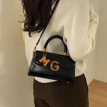 跨境时尚女包冬季2026复古新款百搭包包经典流腋下包小众设计女包