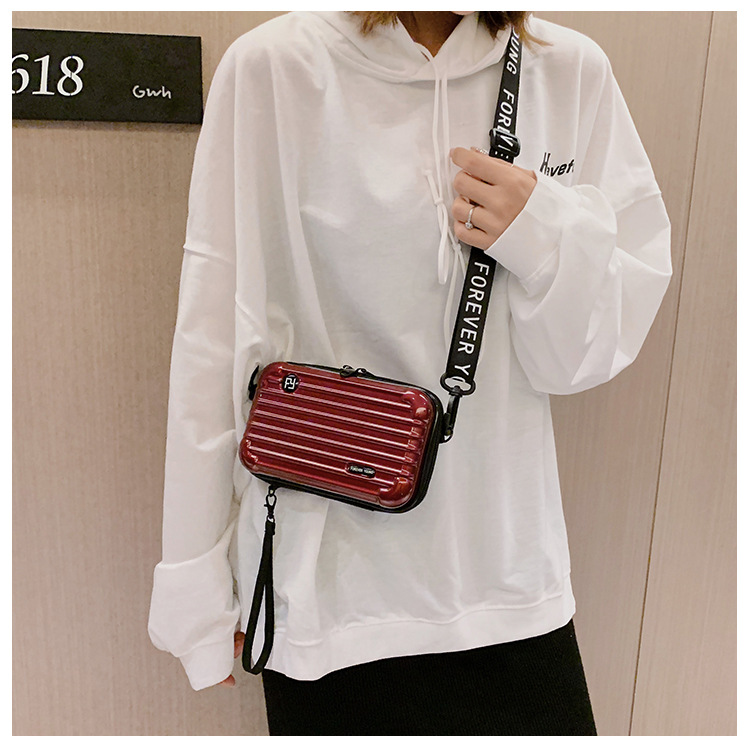 Women's Mini Pvc Solid Color Streetwear Square Zipper Crossbody Bag display picture 2