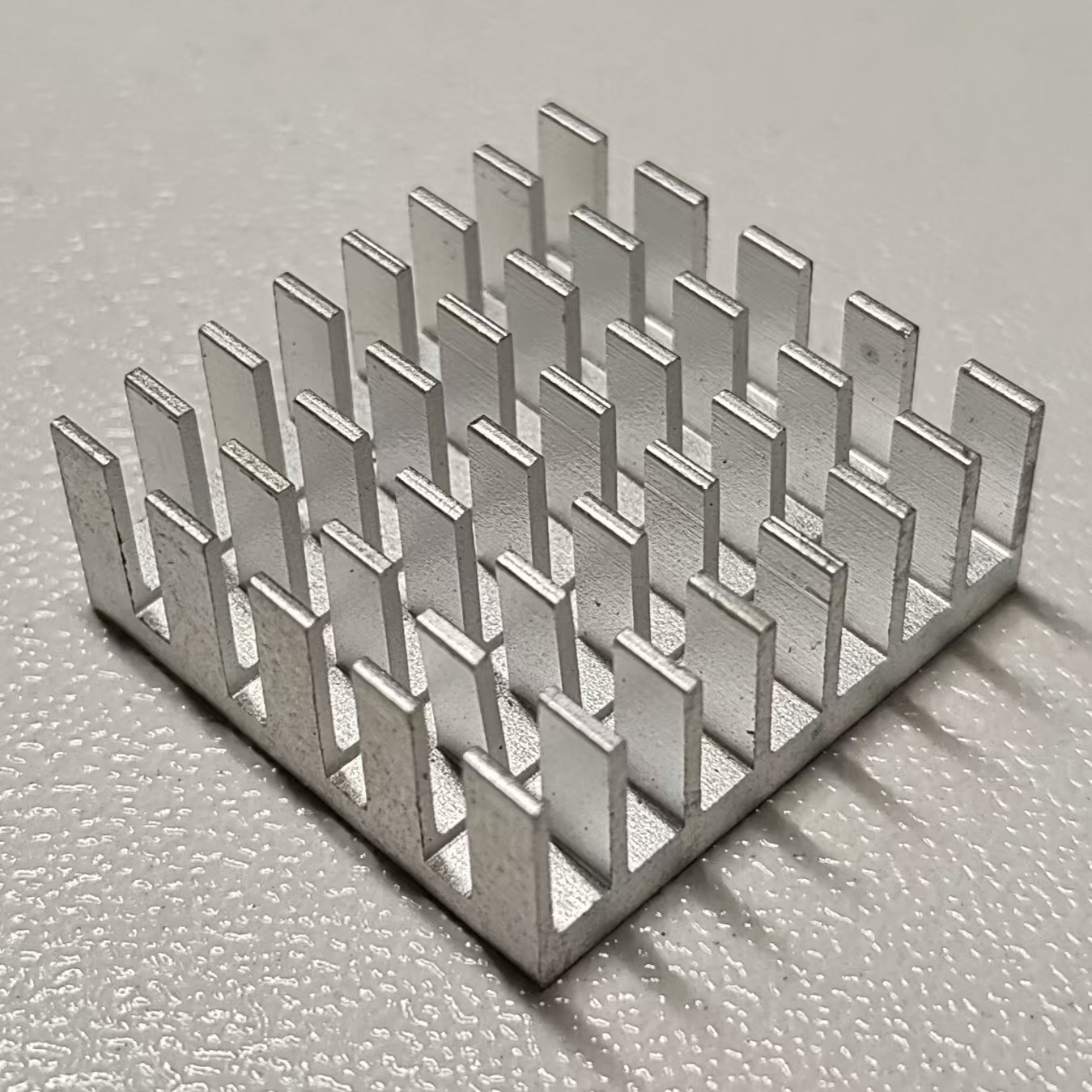 CPU散热片、电源散热片、电子散热器音响散热片三极管电子散热片