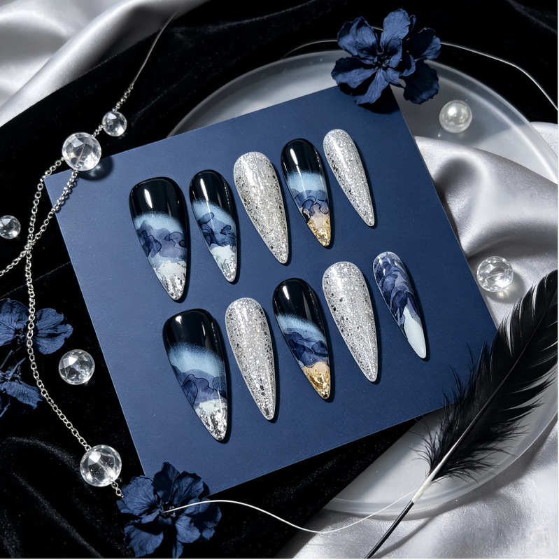 Japanese-style long pointed silver foil light luxury manicure, elegant and luxurious, purely handmade, wearable nails, pure and desirable style, versatile long design