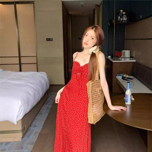 复古碎花裙红色连衣裙女装夏季辣妹a字裙子吊带裙度假风海边长裙
