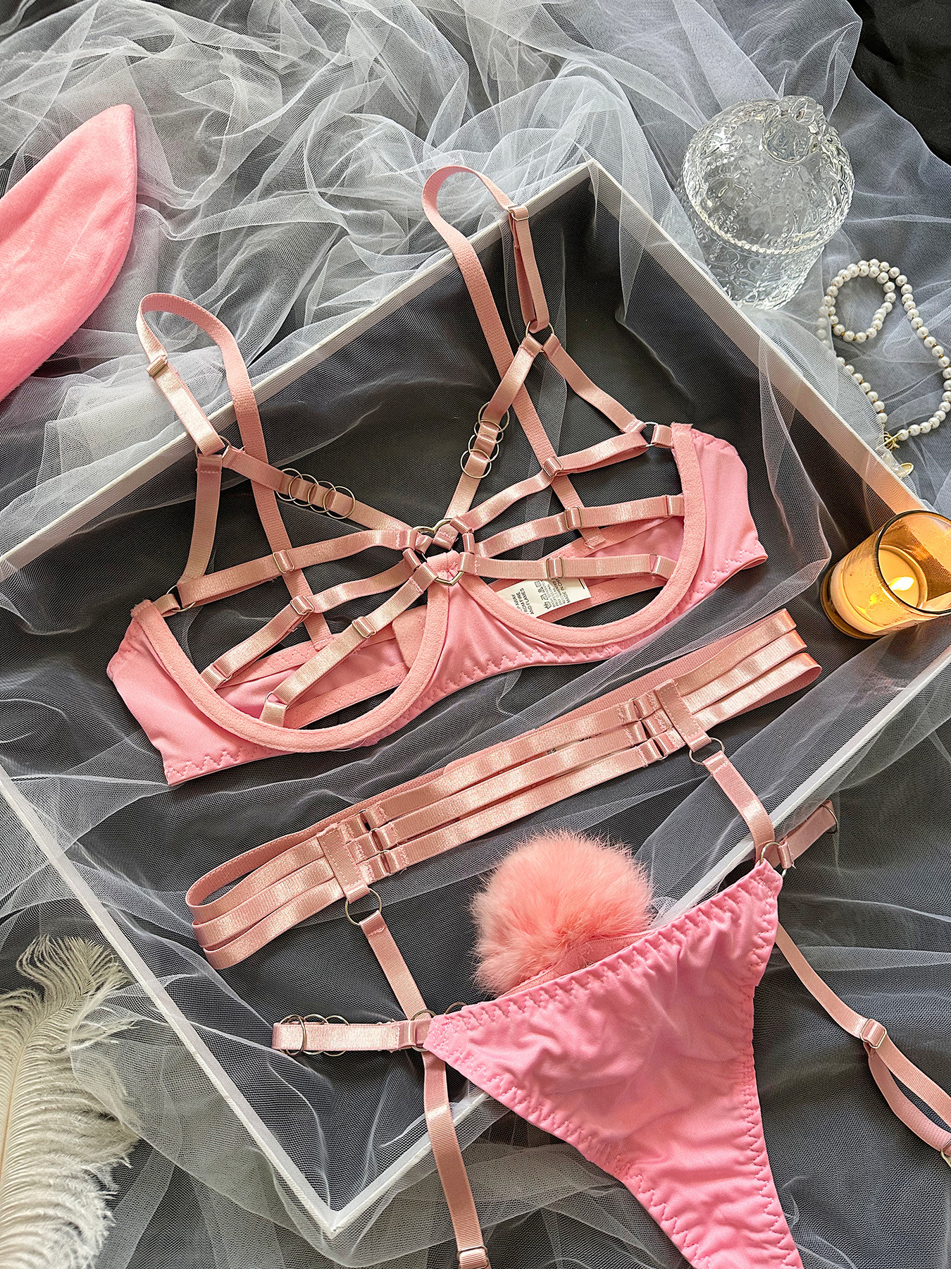 Vêtements pour femmes Nouvelle tenue révélatrice de poitrine Sexy Hollow Bunny Girl Jeu de rôle Ensemble de lingerie érotique Ensemble de 5 pièces_voghion.com