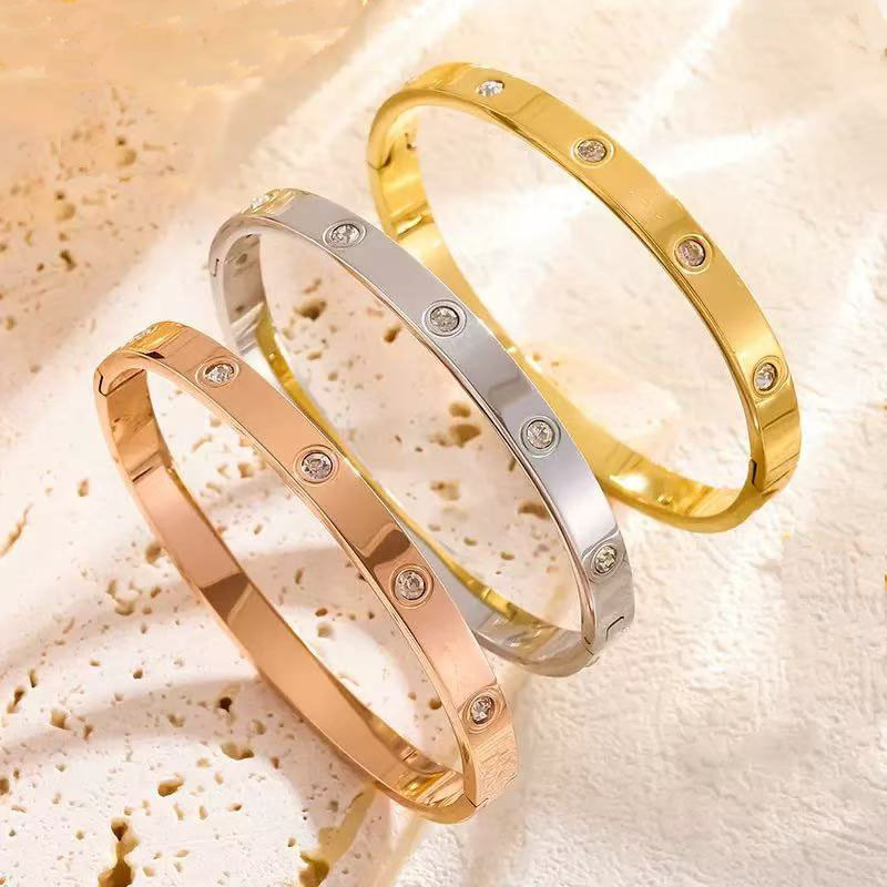 Popular Titanium Steel Full Diamond Bracelet for Women, European and American Style, Simple Couple Bracelet, Anti-Fading, Full Stud Clasp, Wholesale Jewelry Popular Titanium Steel Full Diamond Bracelet for Women, European and American Style, Simple Couple Bracelet, Anti-Fading, Full Stud Clasp, Wholesale Jewelry