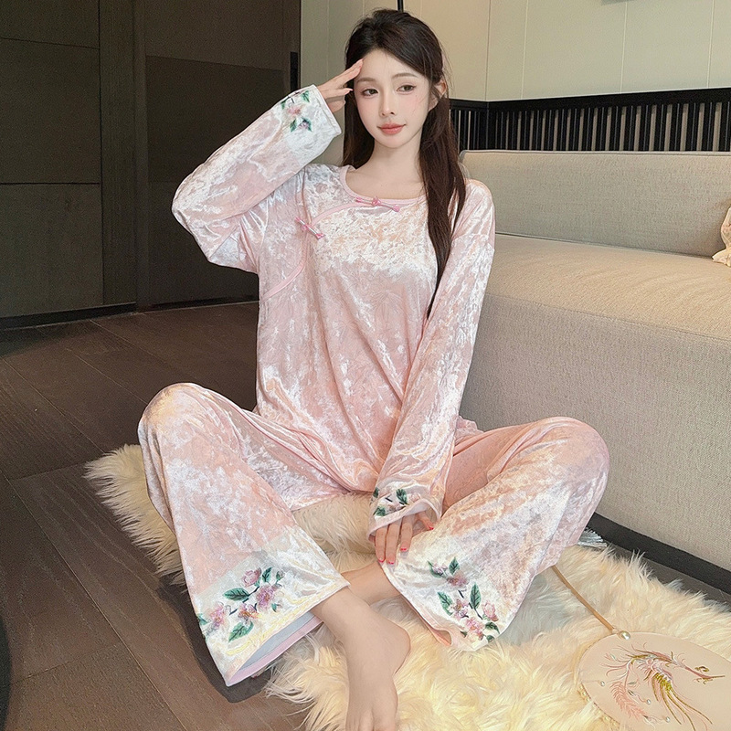 Velvet Pajamas for Women, New Autumn and Winter Style, High-End New Chinese-Style Long-Sleeve Warm Loungewear Set for Home and Outdoor Wear Velvet Pajamas for Women, New Autumn and Winter Style, High-End New Chinese-Style Long-Sleeve Warm Loungewear Set for Home and Outdoor Wear