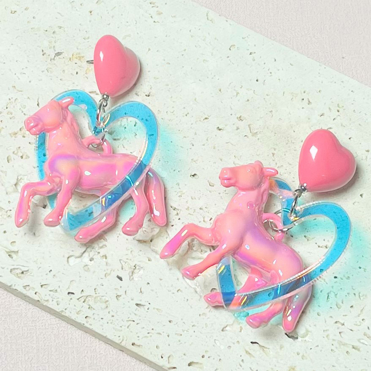 1 Pair Retro Heart Shape Horse Arylic Drop Earrings display picture 6
