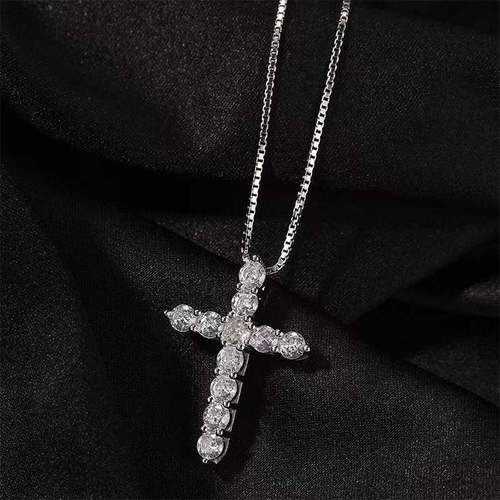 Cross pendant, simple style, European and American simple diamond pendant, versatile necklace, clavicle chain supply manufacturer