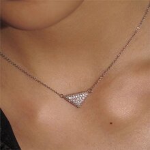 2025秋冬款满钻三角锆石项链女款高级感小众简约精致锁骨链代发