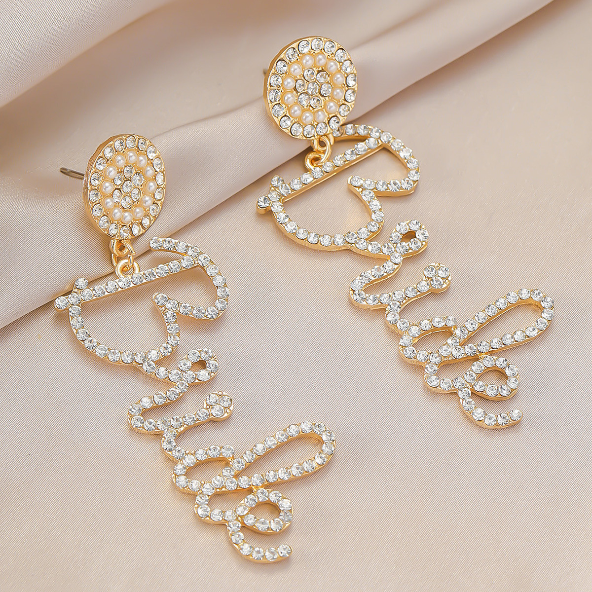 Creative design acrylic fashionable earrings with letters