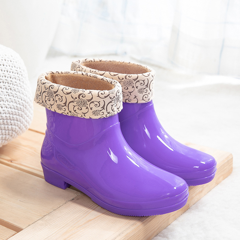 Comercio exterior zapatos de lluvia de color sólido para mujeres adultas al aire libre bosque lluvioso a prueba de agua anti-deslizante zapatos de agua de lana calentamiento botas de lluvia